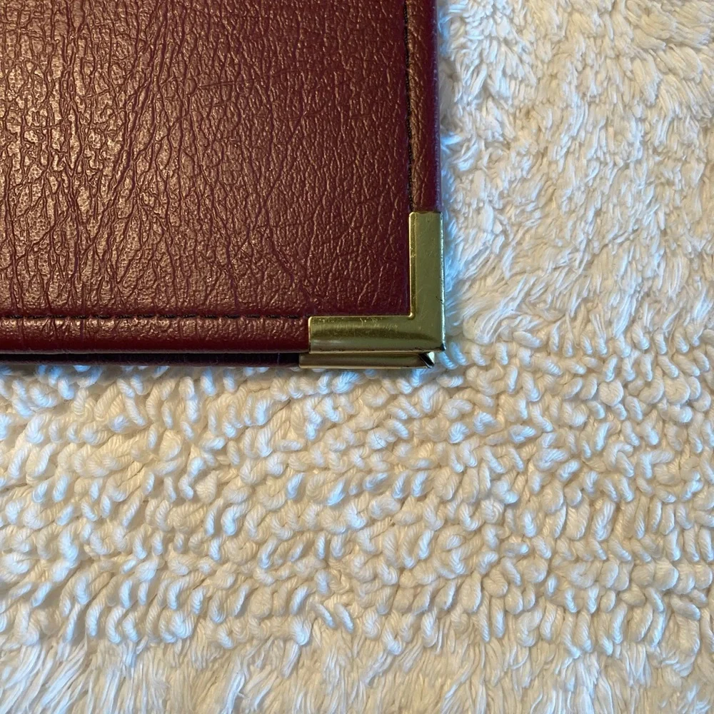 Leather-look Portfolio